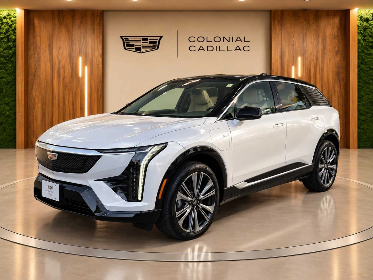 2025 Cadillac OPTIQ Luxury 2