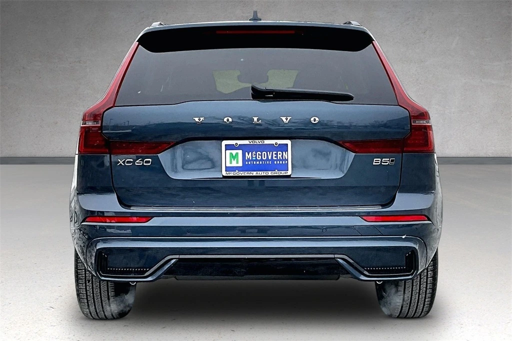 2026 Volvo - image 4