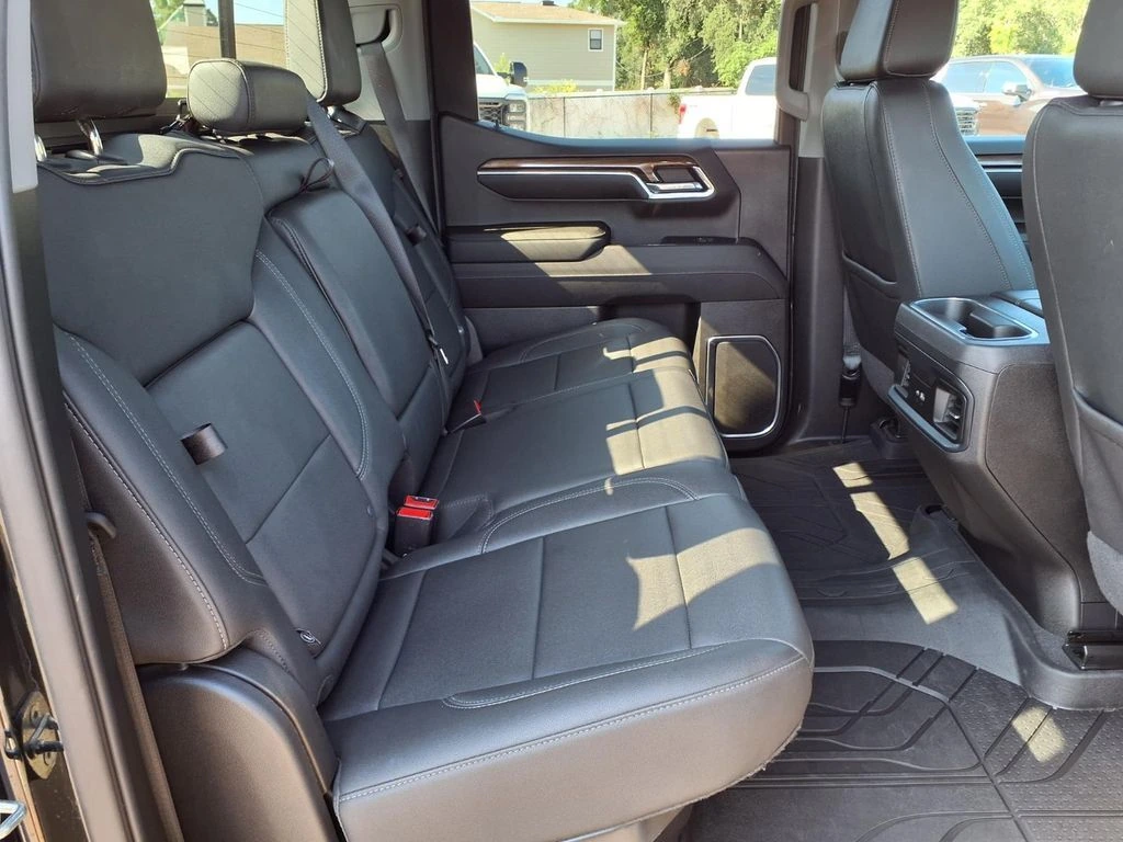 2023 Chevrolet Silverado 1500 RST - Photo 16