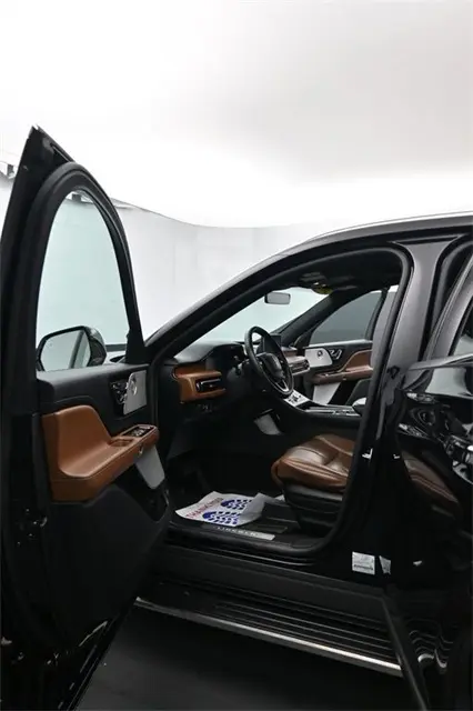 2020 Lincoln Aviator Reserve photo 13