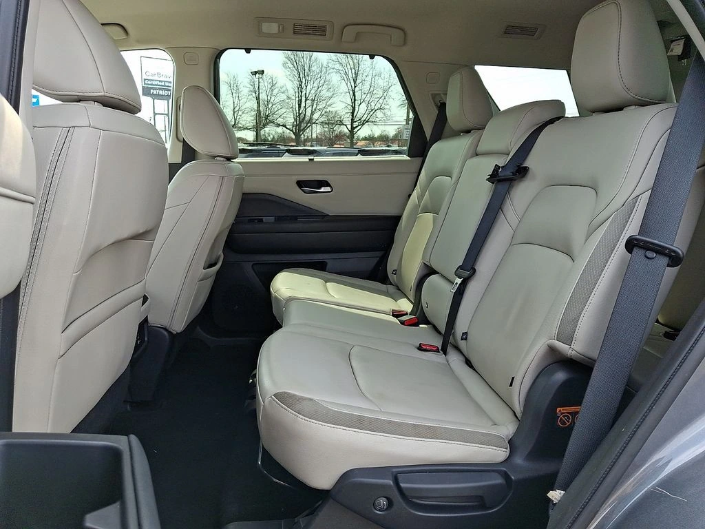 2023 Nissan Pathfinder SL - Photo 12