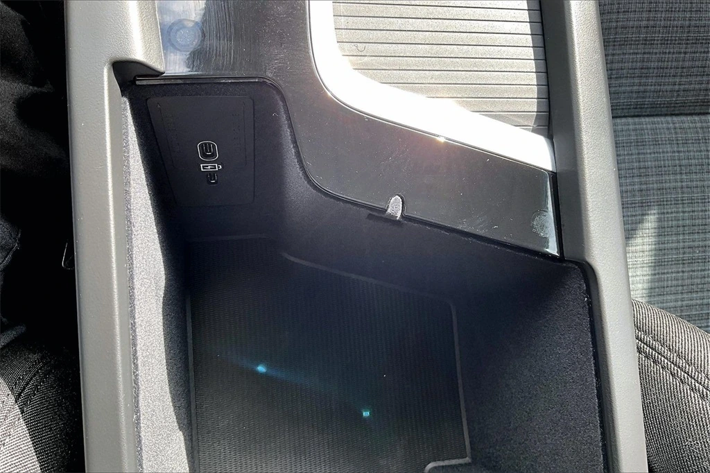 2023 Volvo - image 15