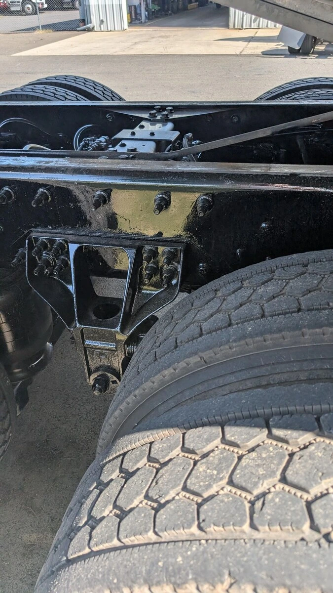 2019 International HX - image 33