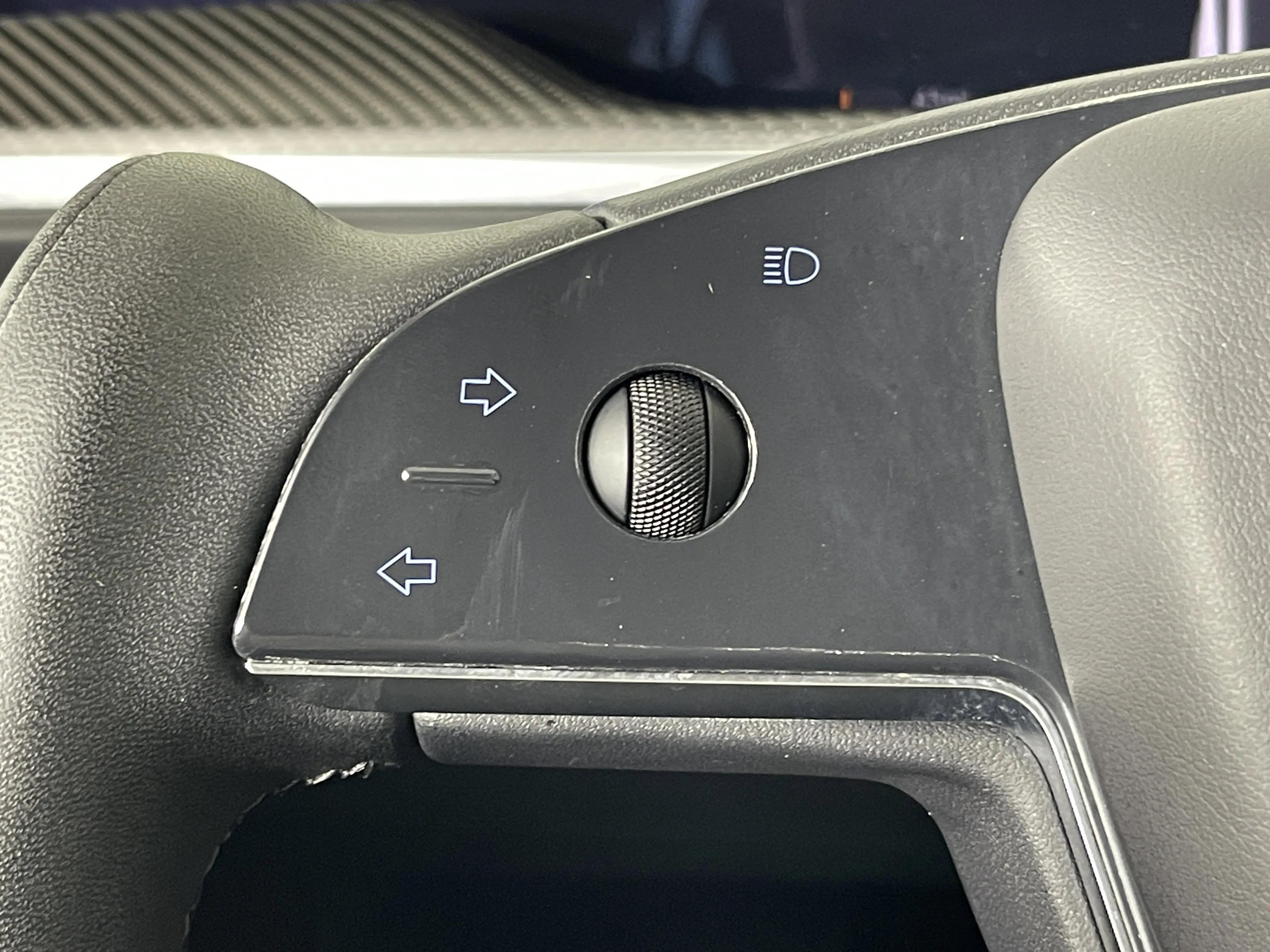 2022 Tesla Model S Plaid AWD photo 22