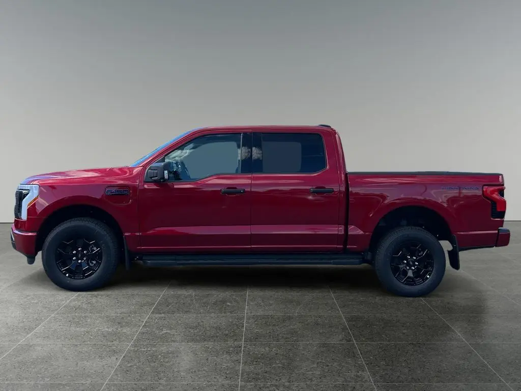 2025 Ford F-150 Lightning XLT photo 4