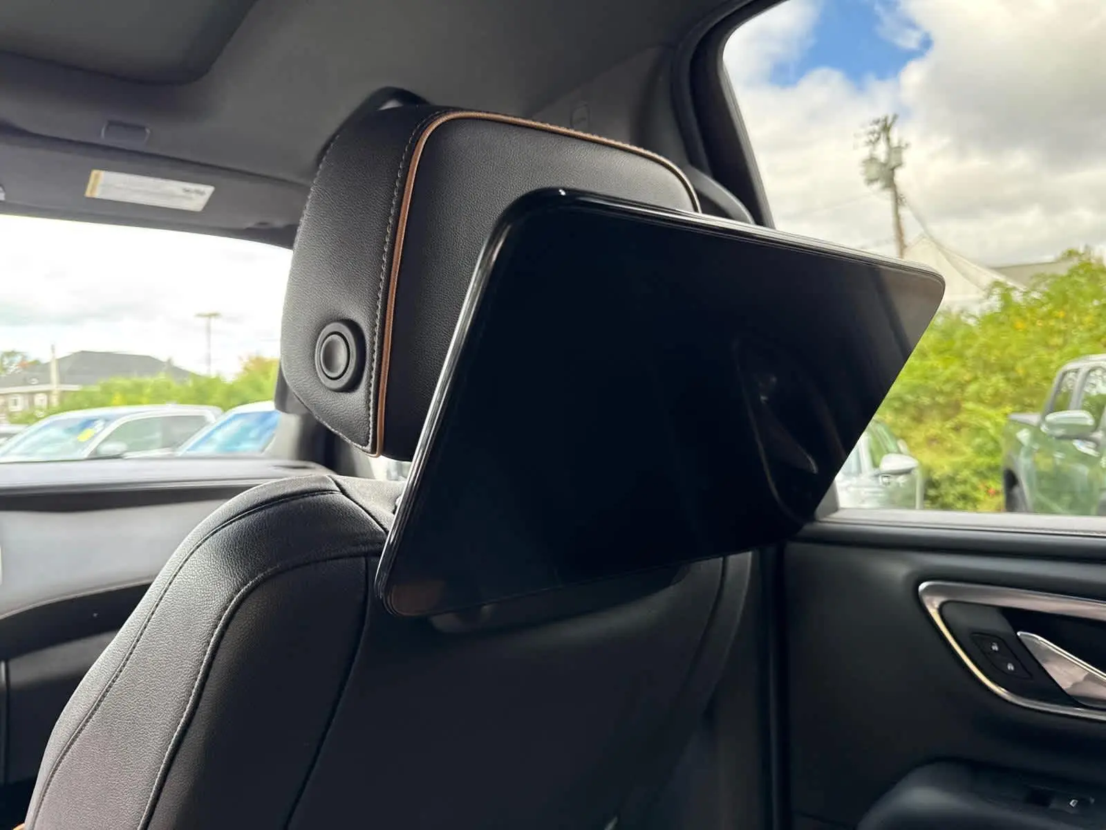 2021 Gmc Yukon AT4 photo 34