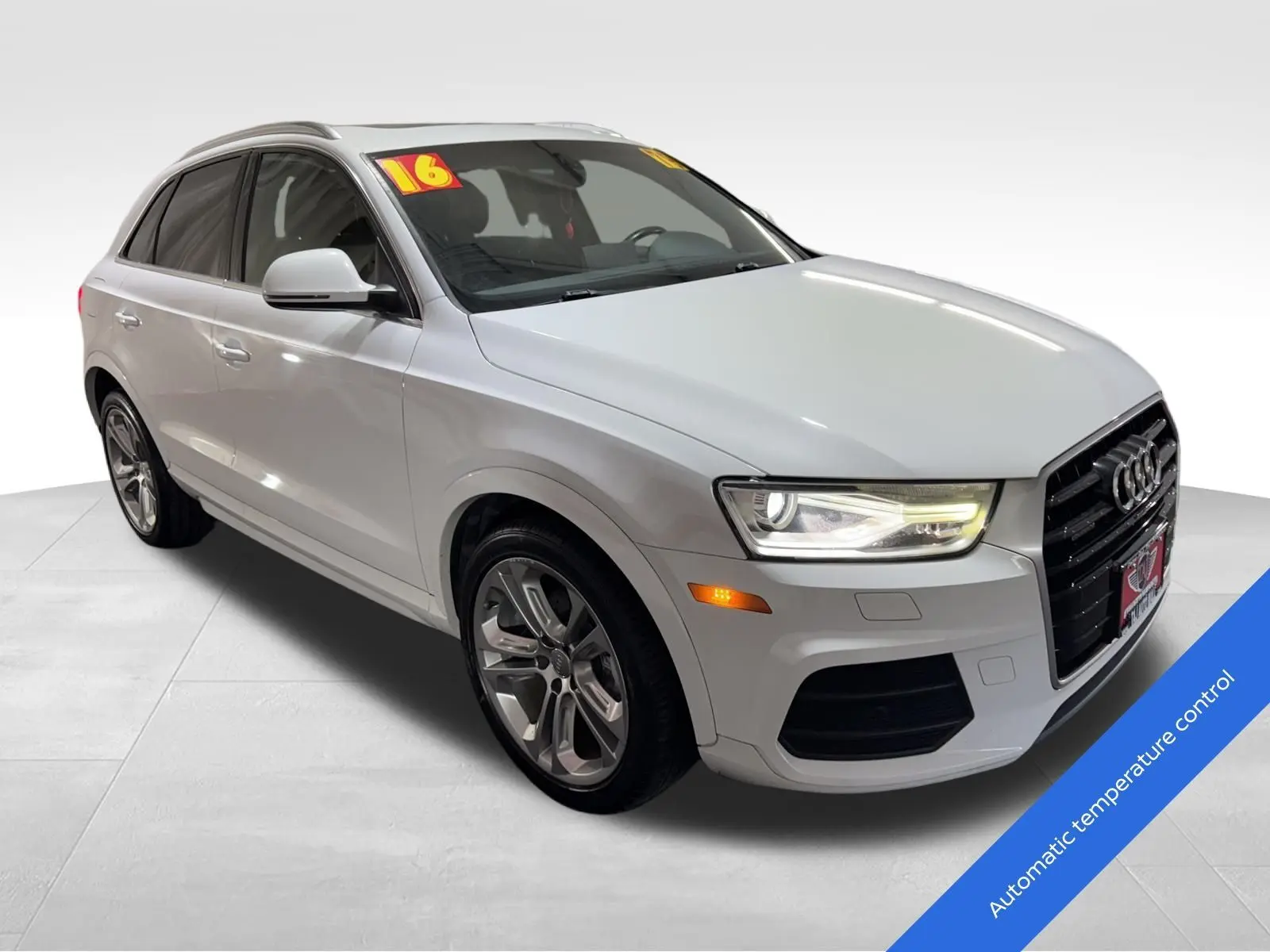 2016 Audi Q3 Premium Plus photo 3