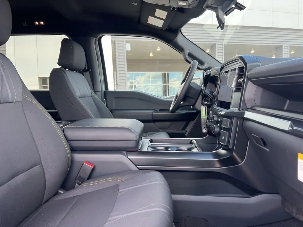 2025 Ford F-150 STX photo 15
