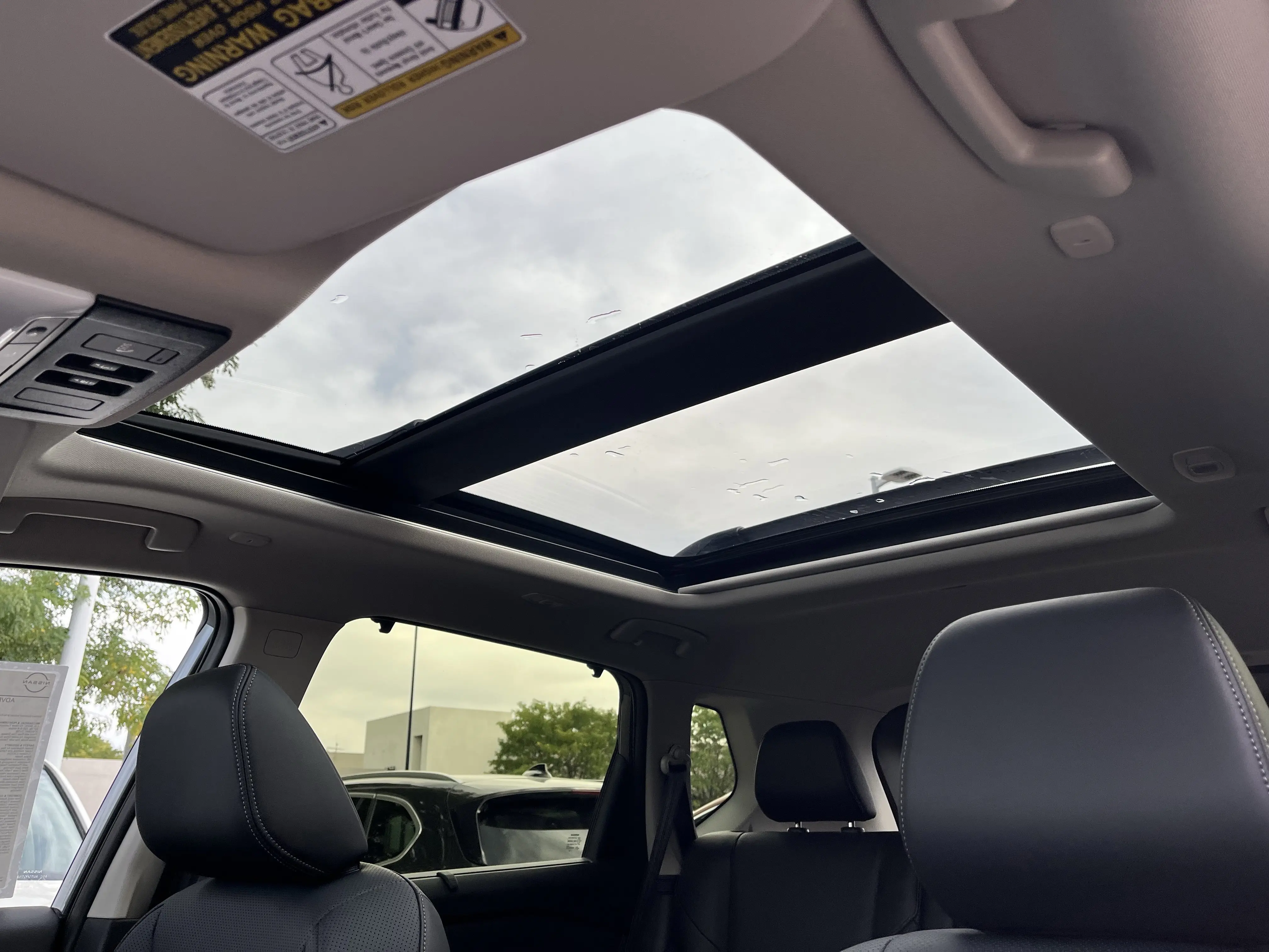 2026 Nissan Rogue Platinum photo 8