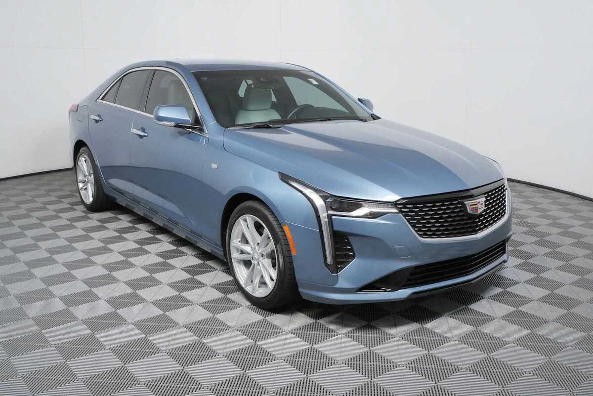 2023 Cadillac CT4 Luxury's photo