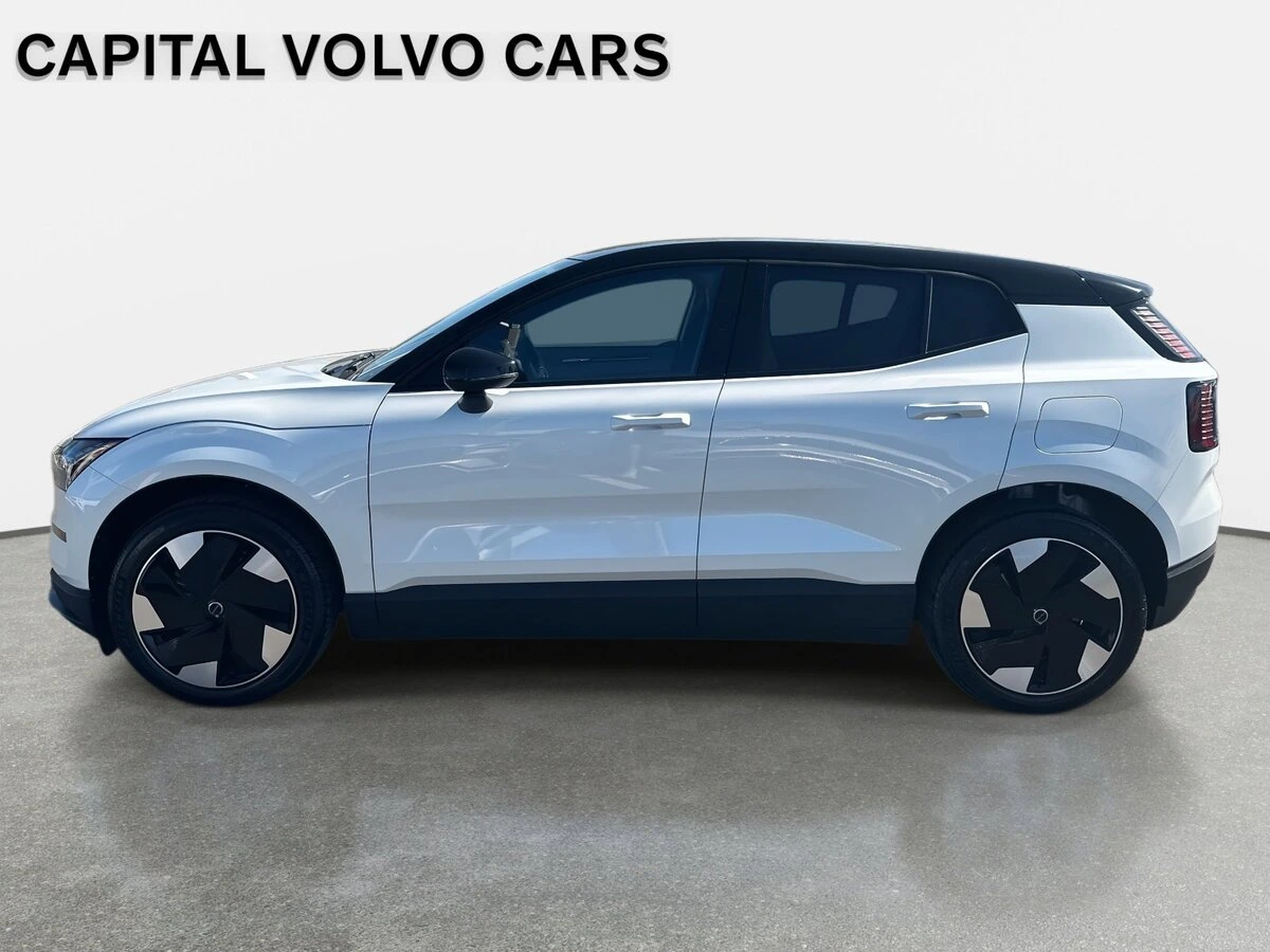 2026 Volvo - image 8