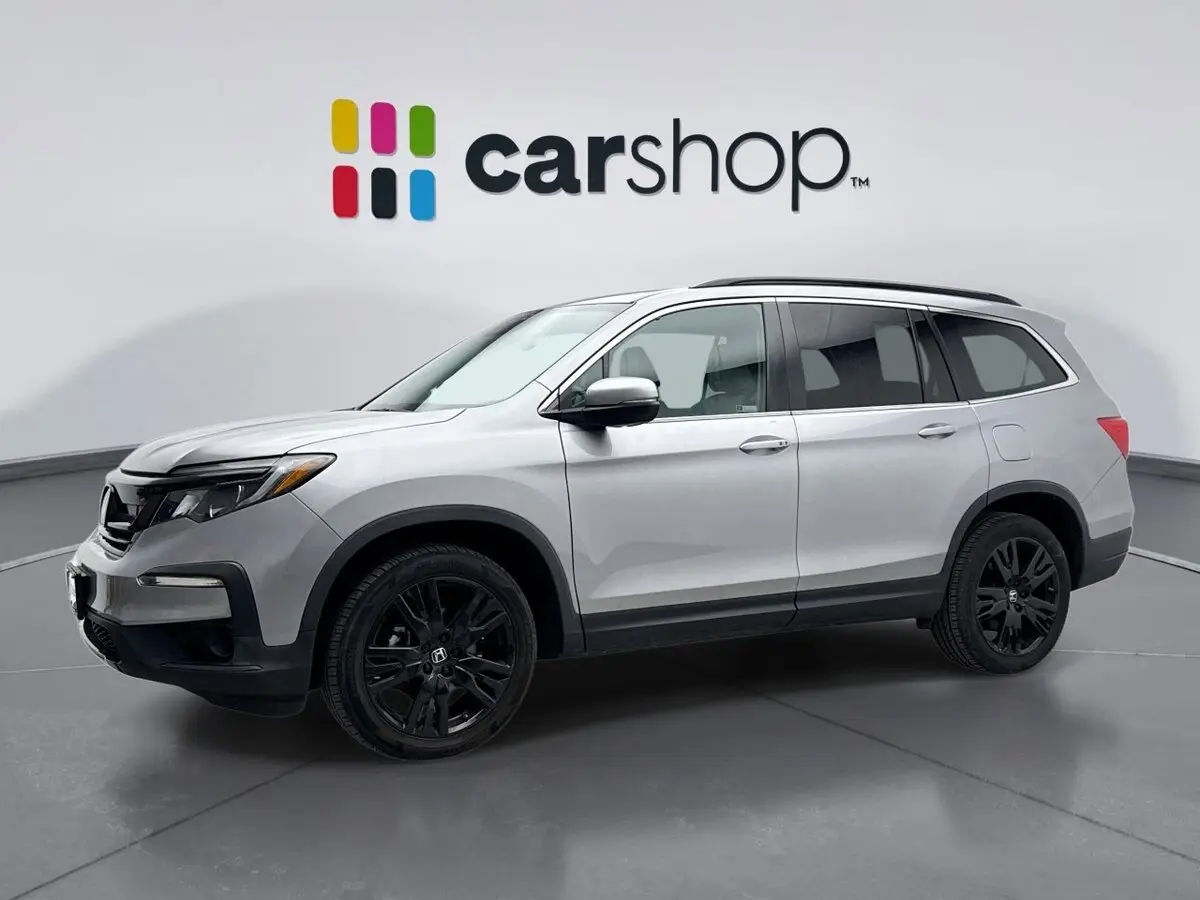 2022 Honda Pilot SE's photo