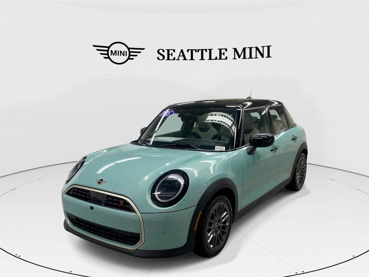 2025 MINI Hardtop Cooper S's photo