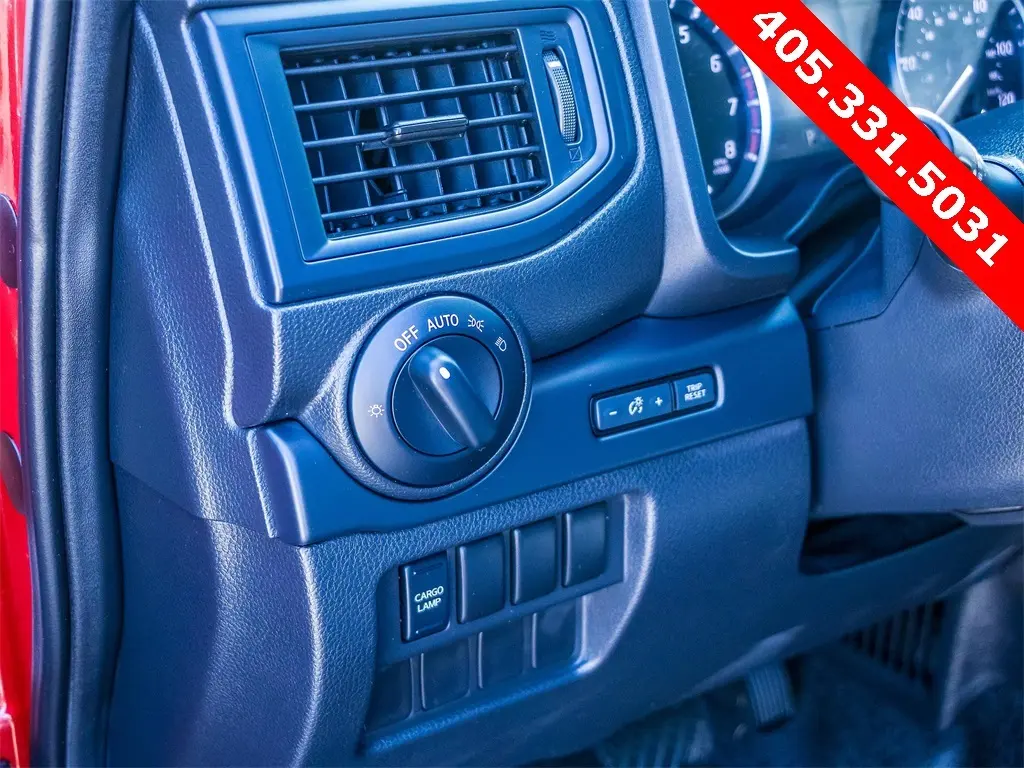 2021 Nissan Titan S photo 18