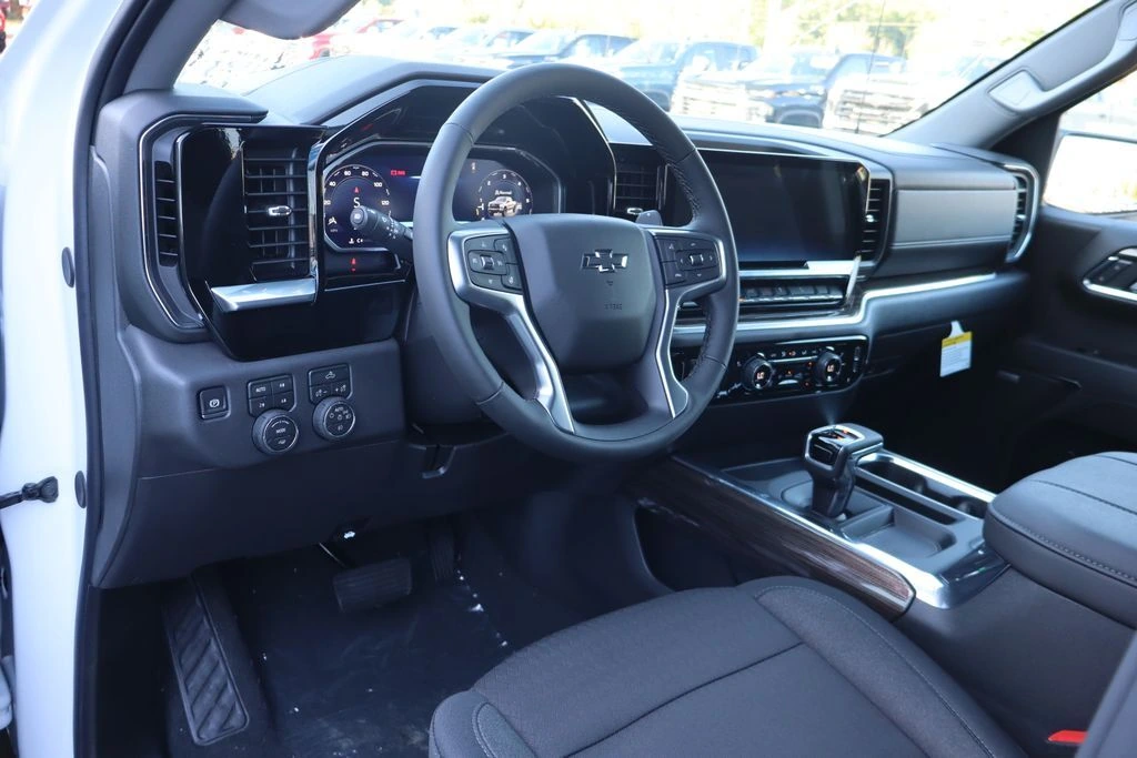 2026 Chevrolet Silverado 1500 LT Trail Boss - Photo 6