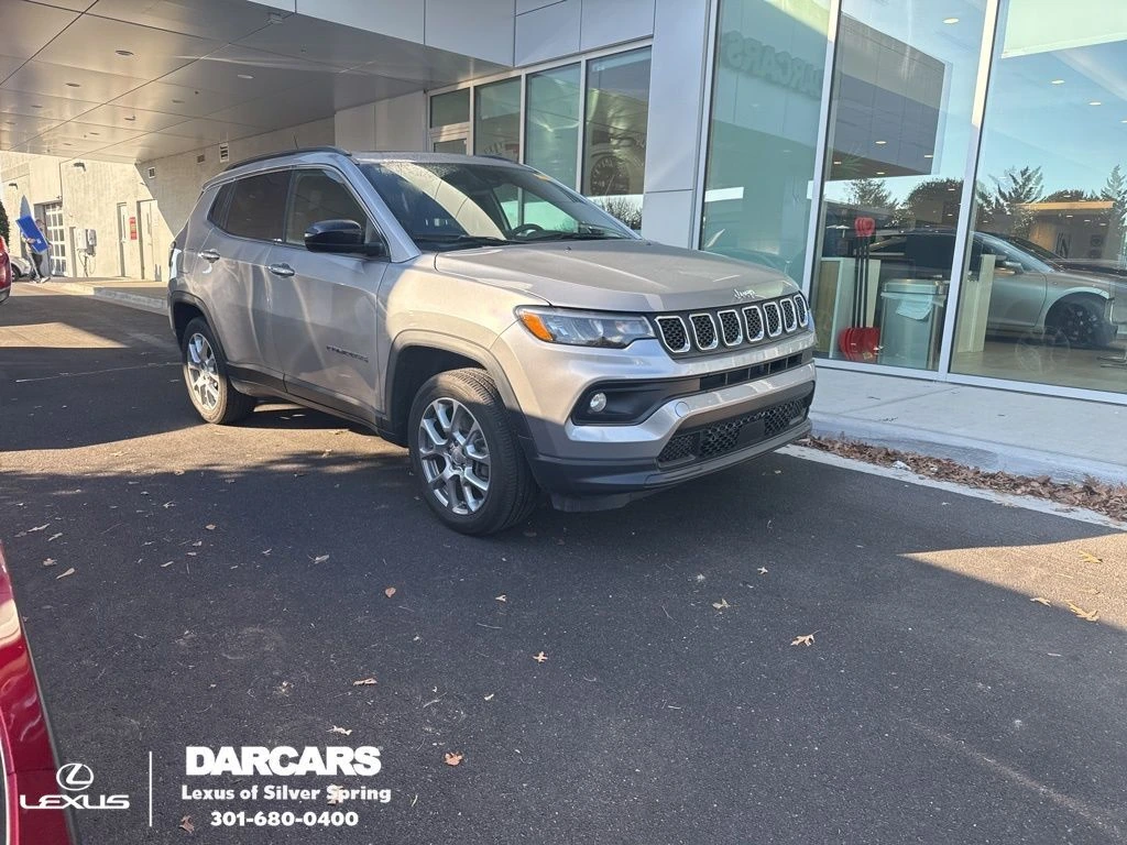 2023 Jeep Compass Latitude Lux