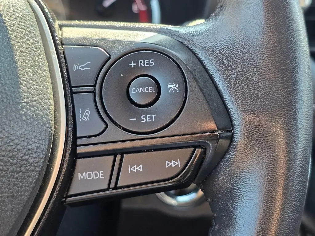2022 Toyota RAV4 Limited photo 29