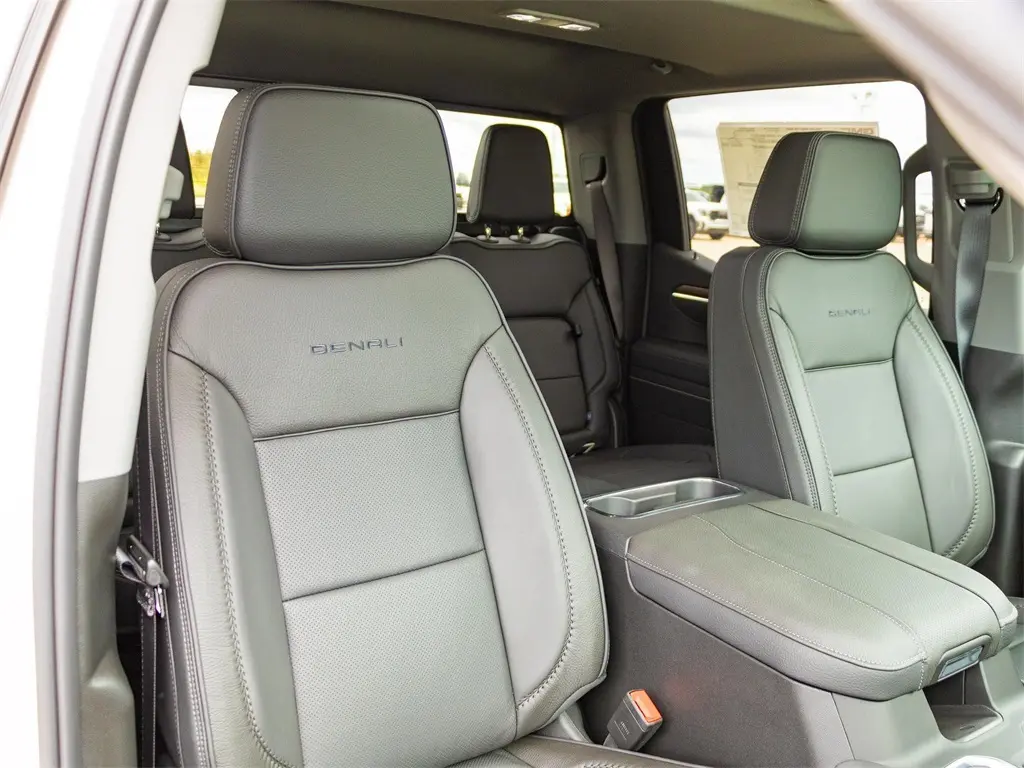2026 Gmc Sierra 1500 Denali photo 11