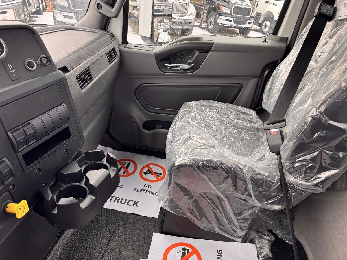 2025 International MV - image 12