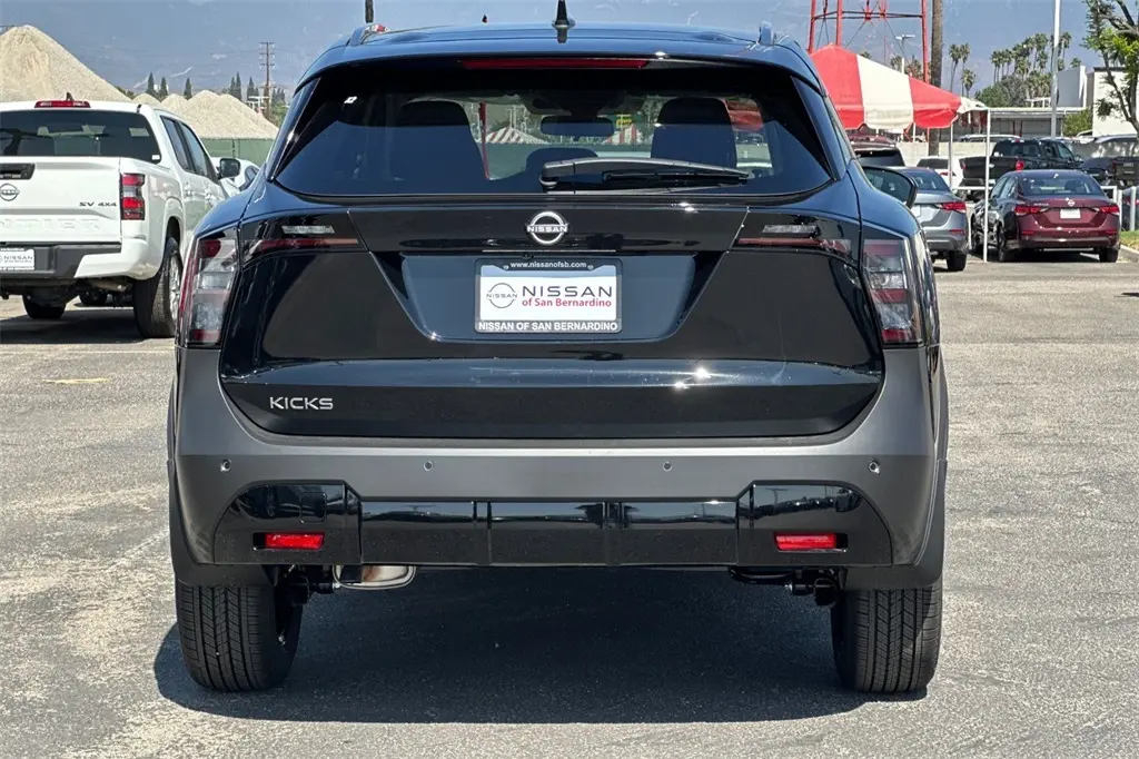 2026 Nissan Kicks SV photo 4