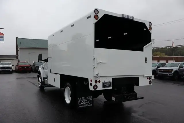 2026 Ford F-750 photo 16