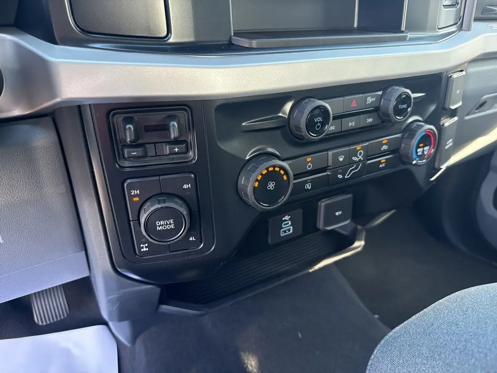 2026 Ford F-350 photo 22