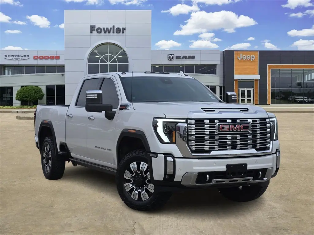 2024 GMC Sierra 2500HD Denali's photo