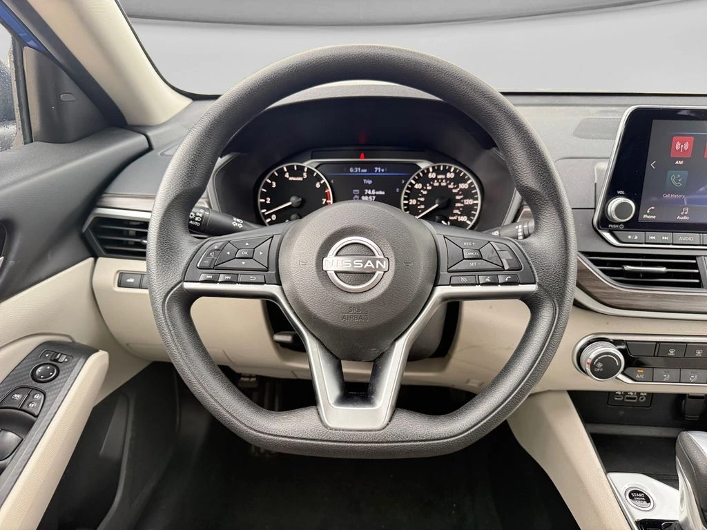 2025 Nissan Altima SV - Photo 13
