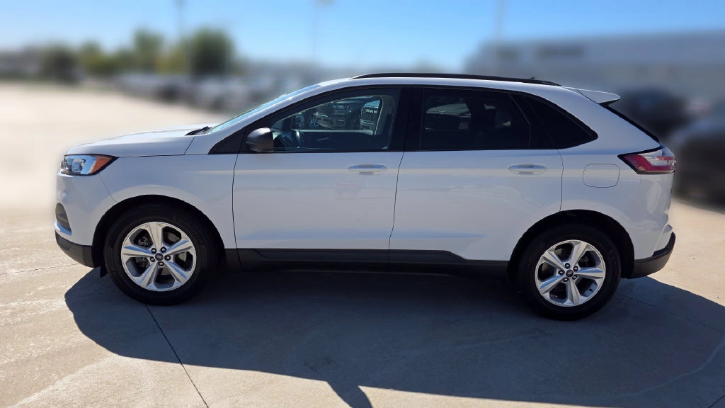 Used 2020 Ford Edge SE with VIN 2FMPK3G91LBA33912 for sale in Kansas City