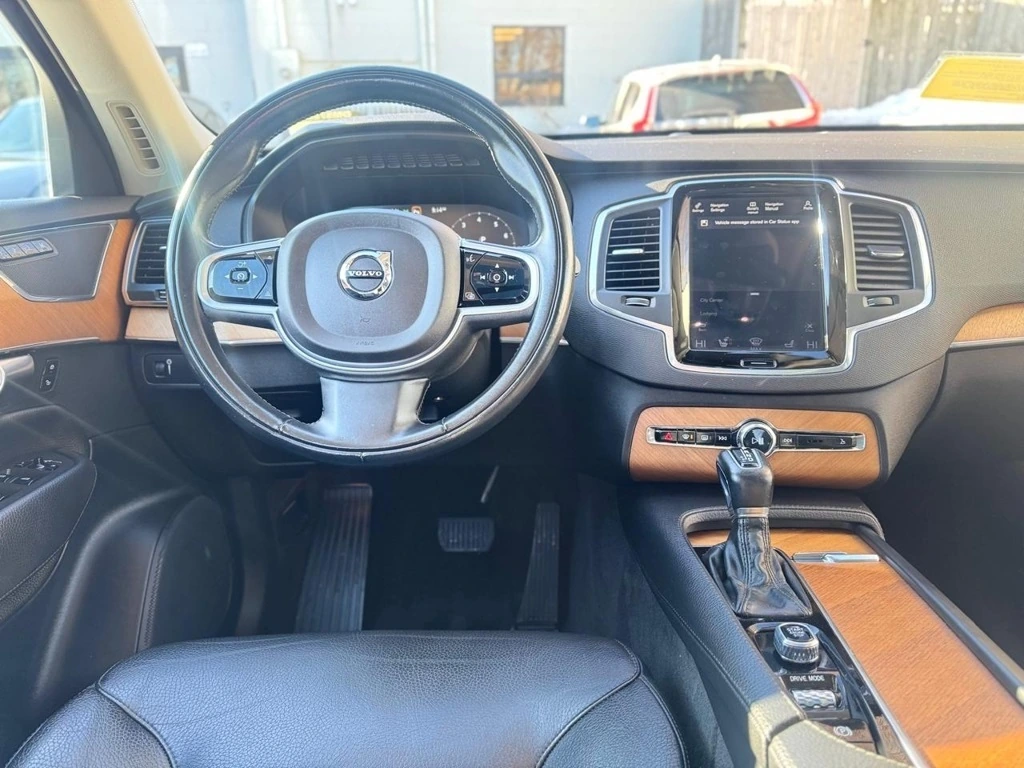 2021 Volvo - image 21