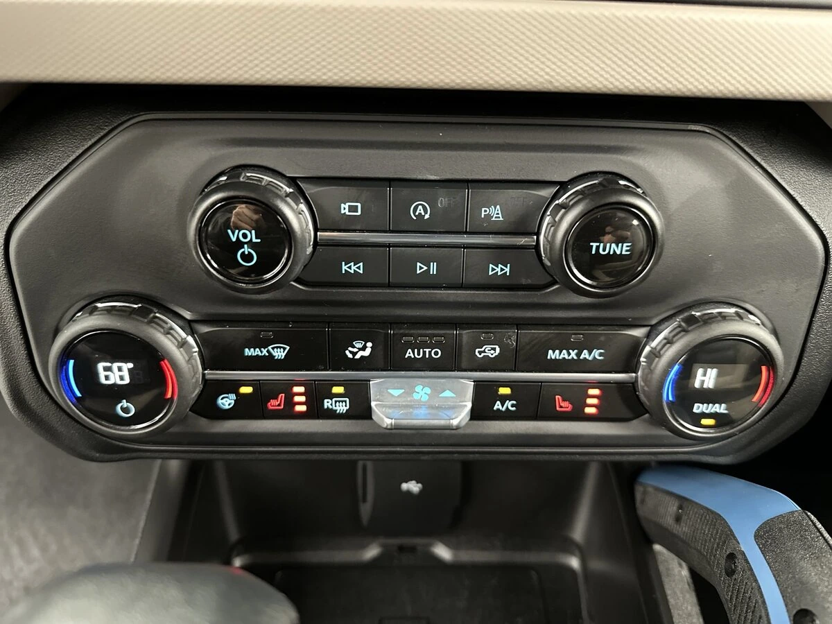2023 Ford Bronco 4-Door Wildtrak - Photo 19