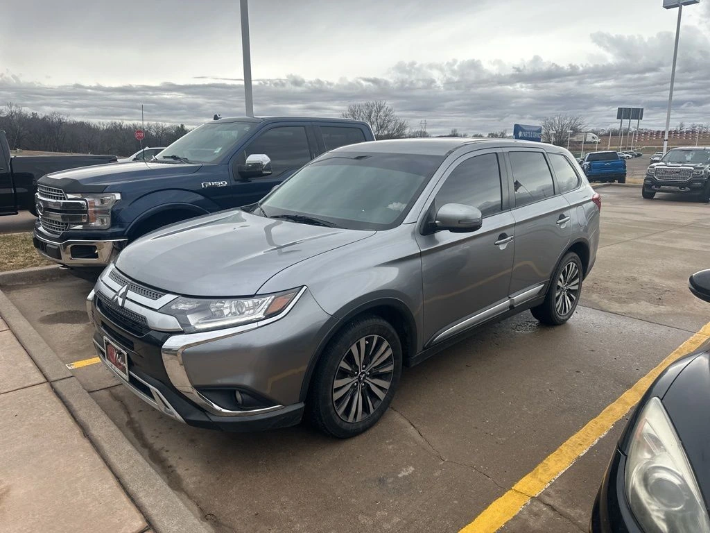 2019 Mitsubishi Outlander SE