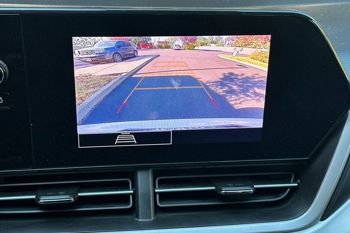 2024 Chevrolet Trax LS - Photo 19