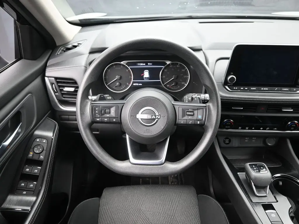 2024 Nissan Rogue SV AWD photo 13