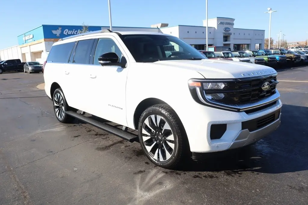 2025 Ford Expedition Platinum's photo