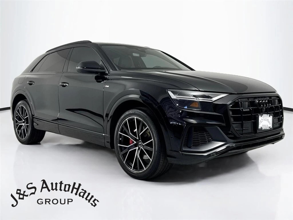2022 Audi Q8 Premium Plus