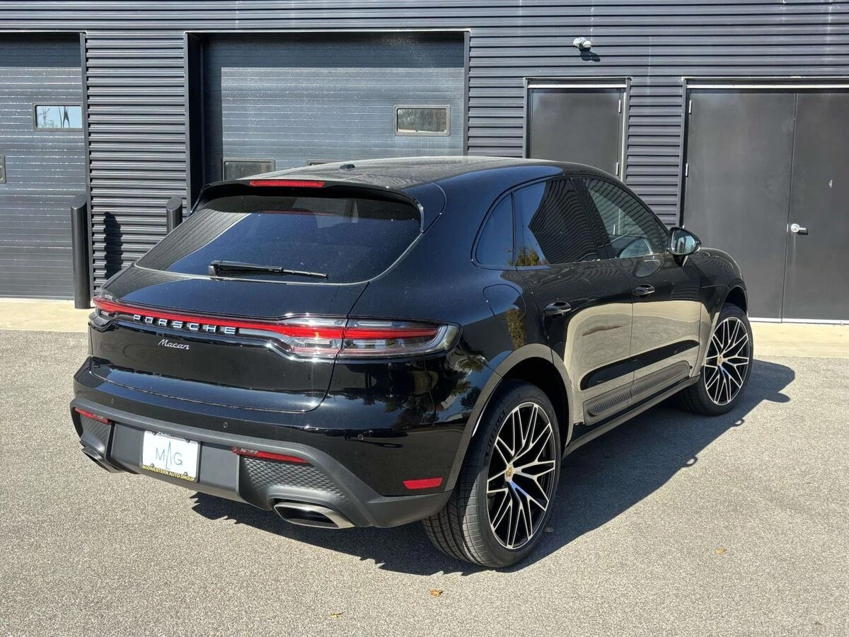2026 Porsche Macan Base - Photo 10
