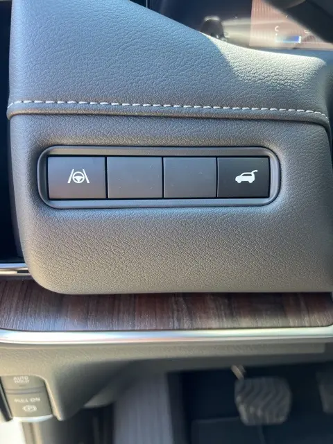 2026 Nissan Armada SL photo 11