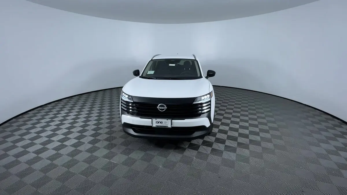 2026 Nissan Kicks SV photo 2