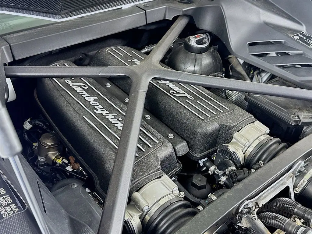 2024 Lamborghini Huracan Tecnica Base photo 34