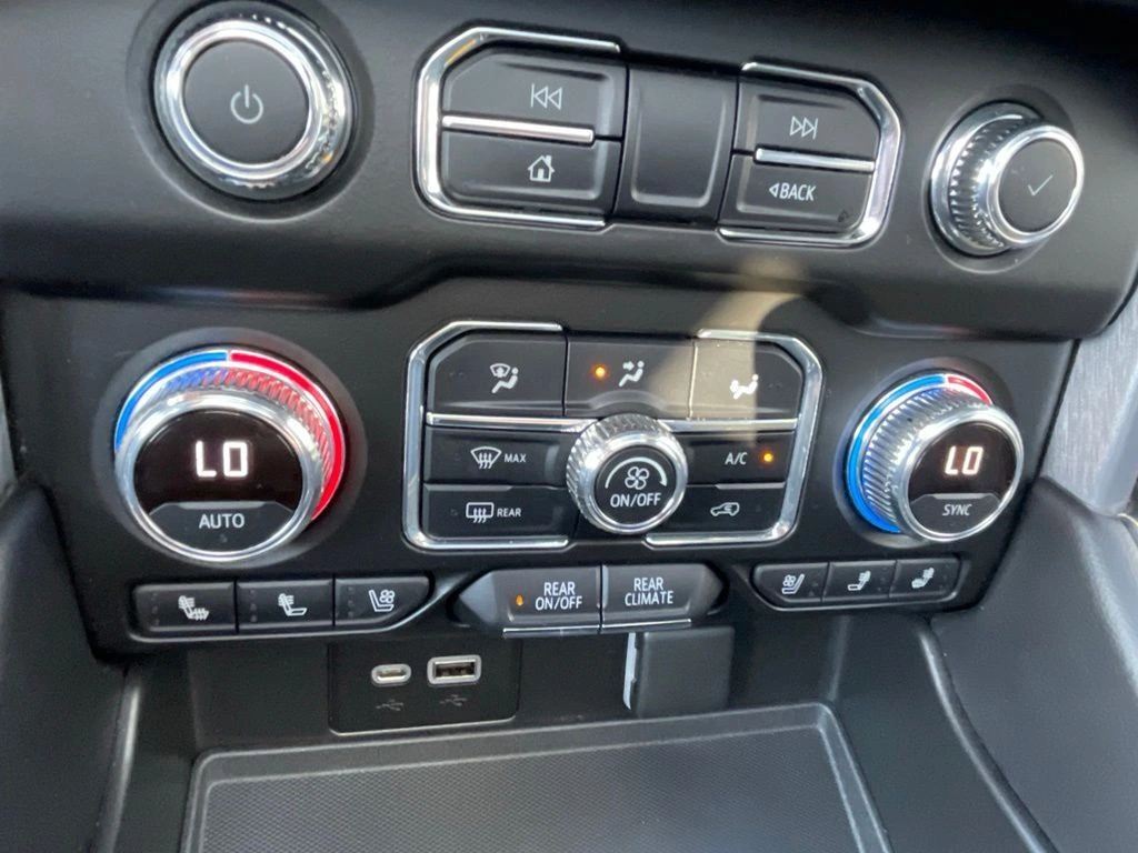 2022 GMC Yukon SLT - Photo 21