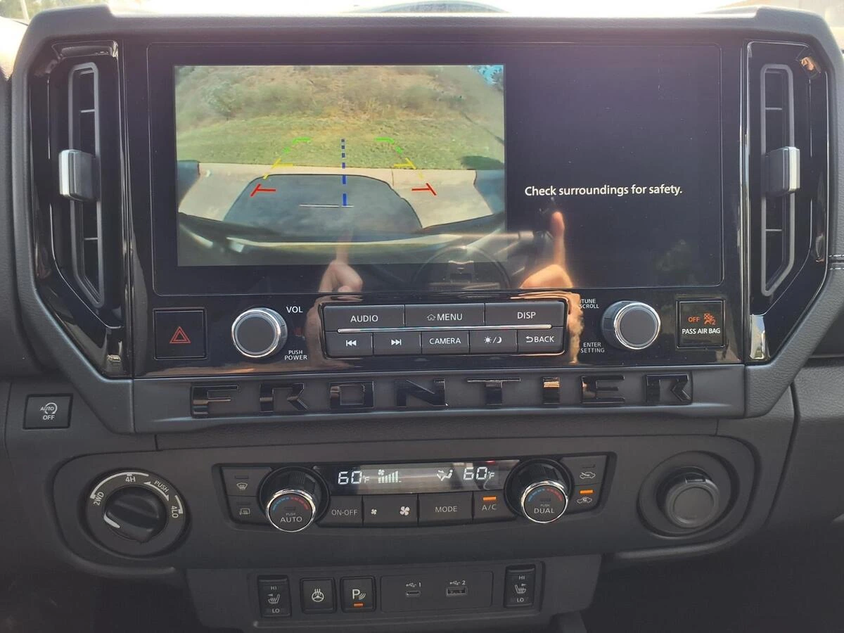 2026 Nissan Frontier SV - Photo 9