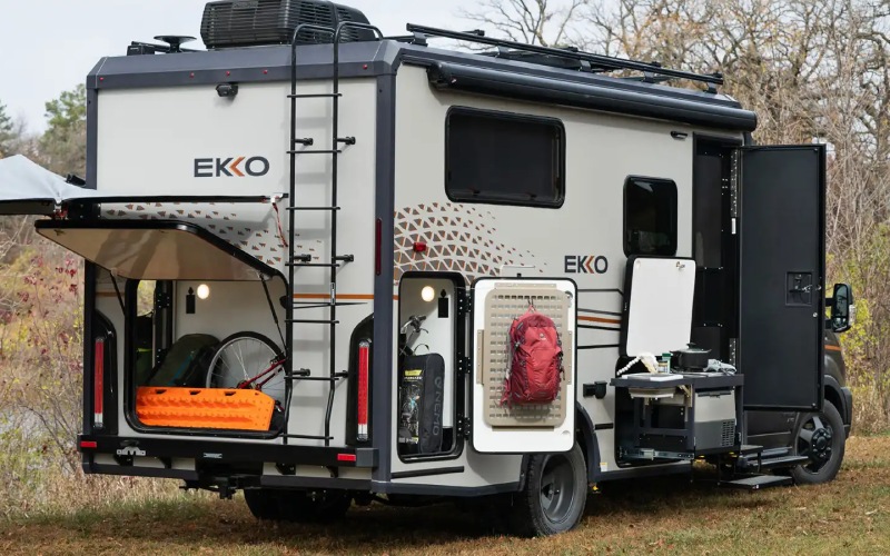 Can I park and store a 2027 Winnebago EKKO™ near Chicago, IL?