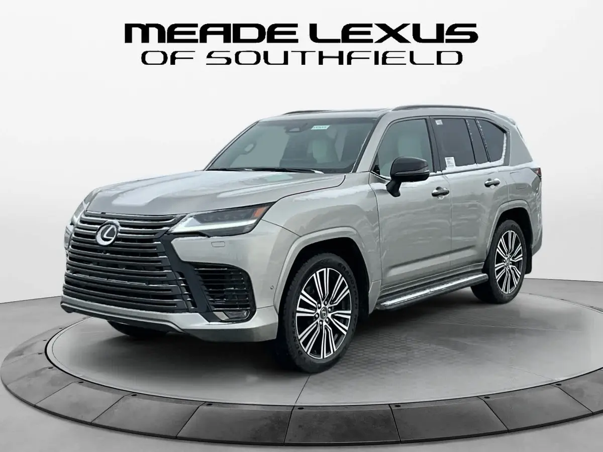 2025 Lexus LX Luxury's photo