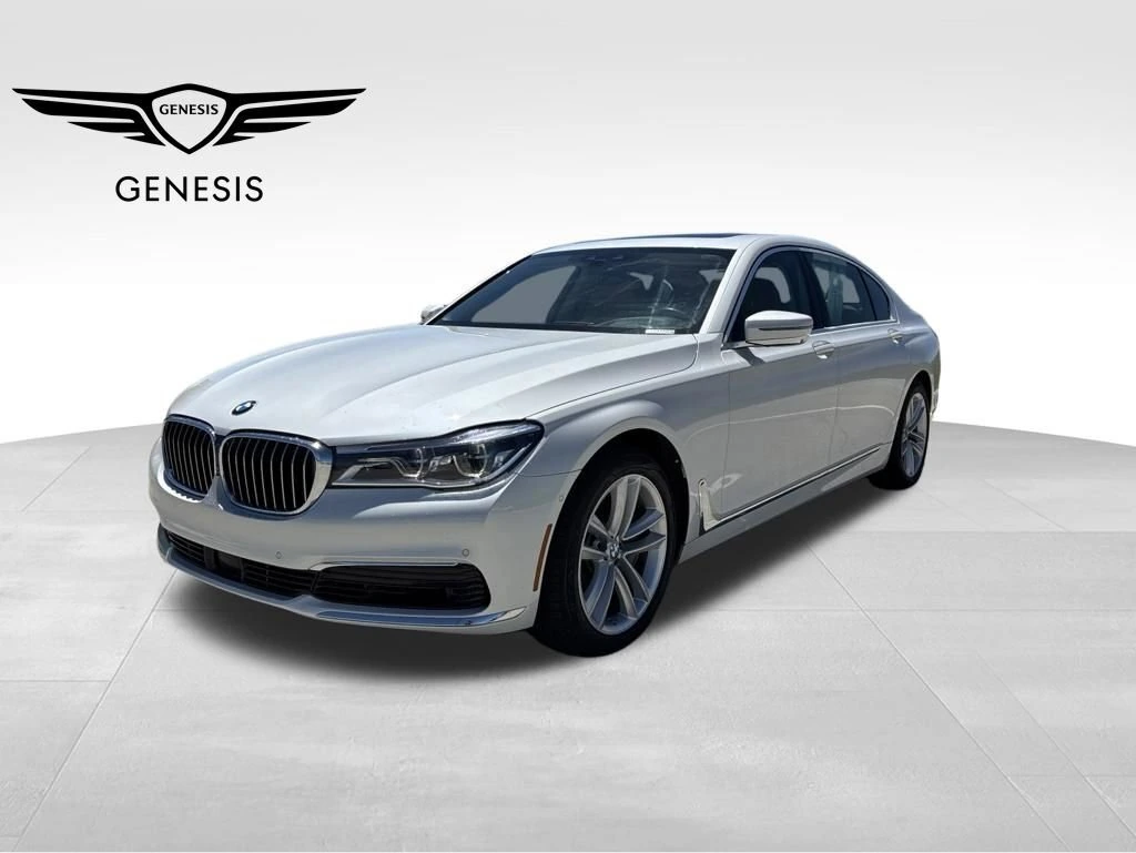 2019 BMW 7 Series 750i xDrive's photo