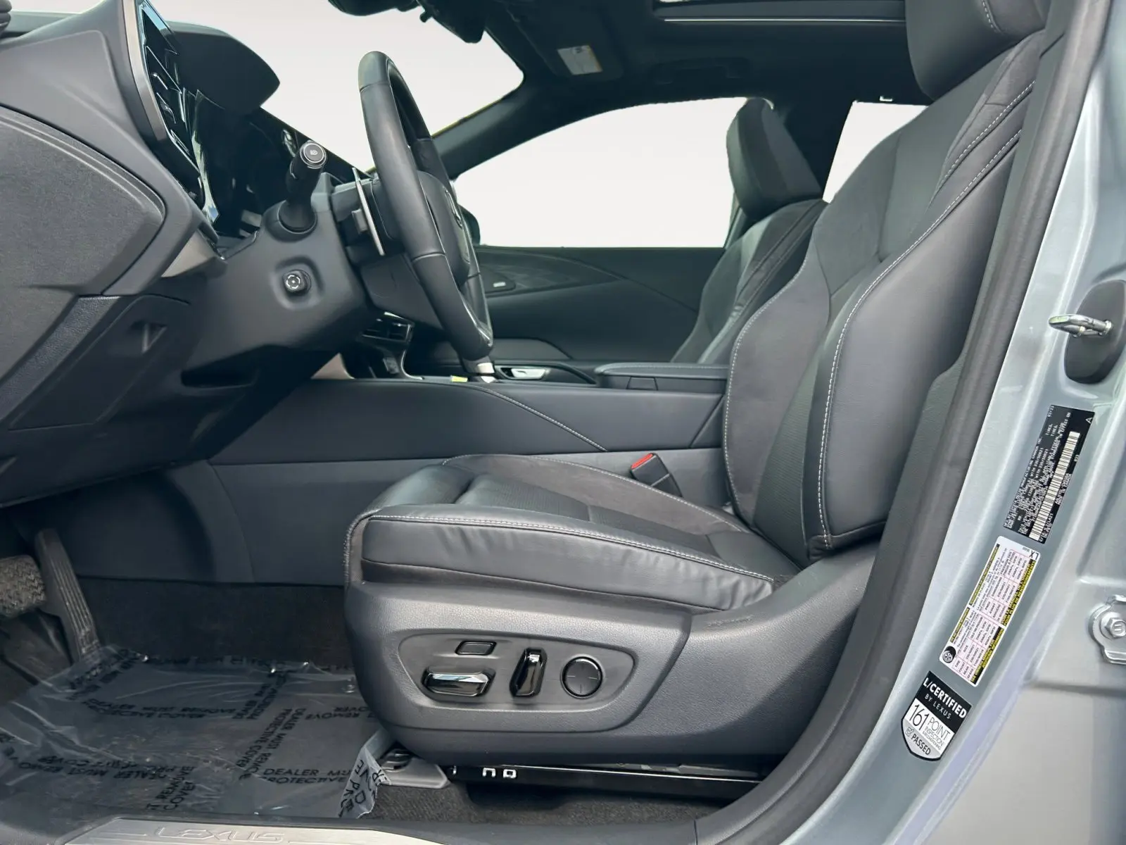 2023 Lexus RX 350h Luxury AWD photo 9