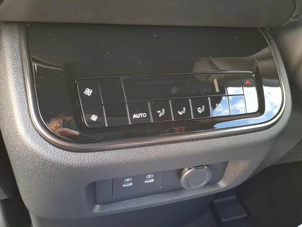 2026 Nissan Armada PRO-4X - Photo 12