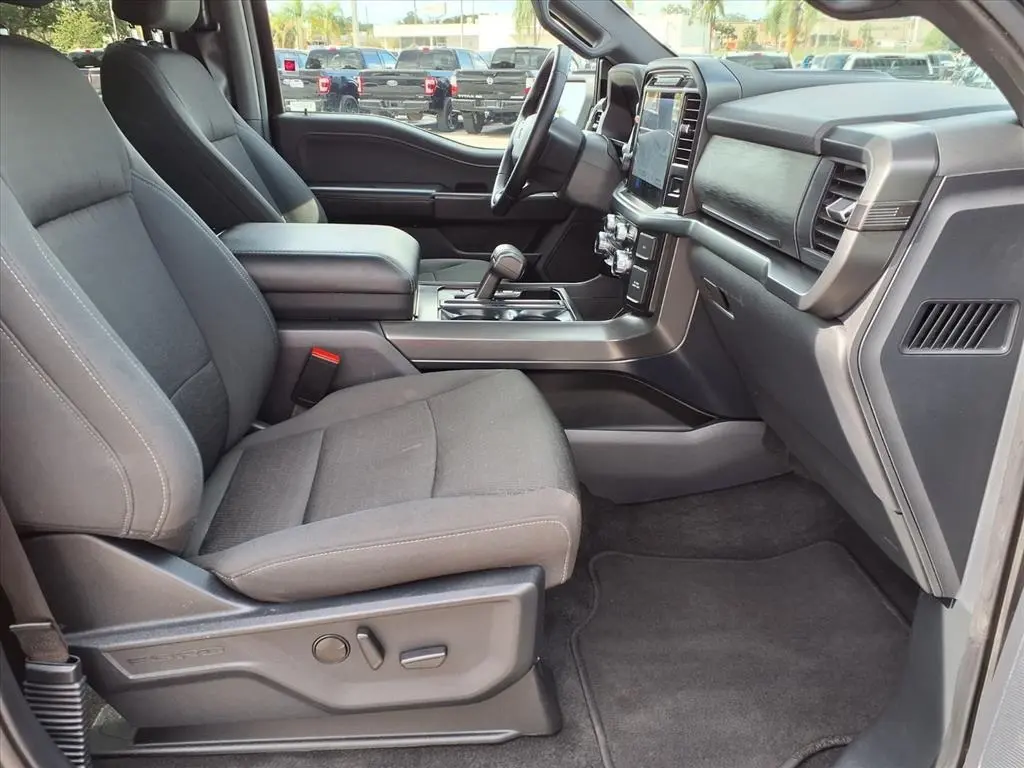 2024 Ford F-150 XLT photo 12