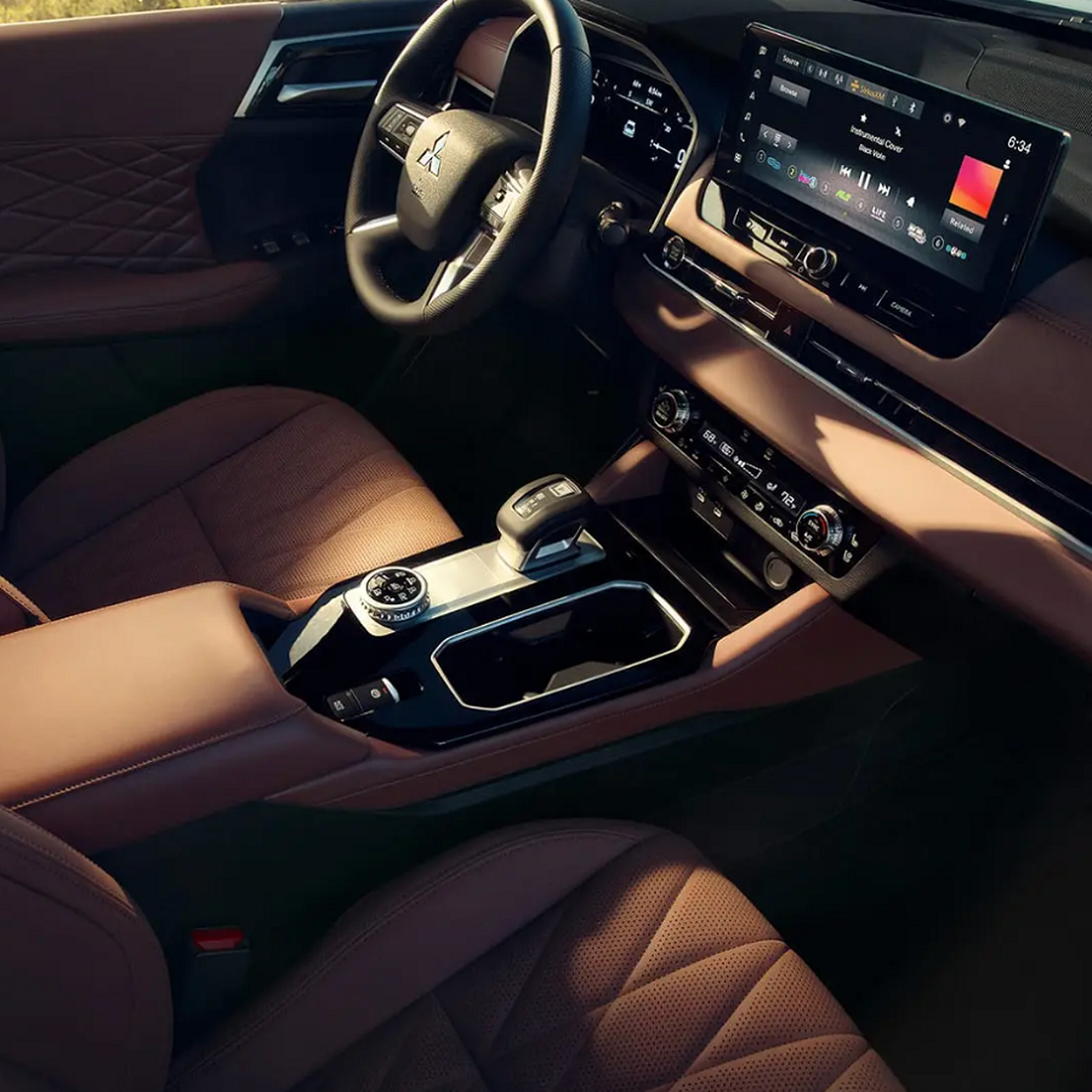 2026 Mitsubishi Outlander Interior