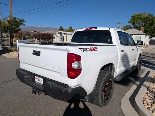 2018 Toyota Tundra Limited CrewMax photo 4
